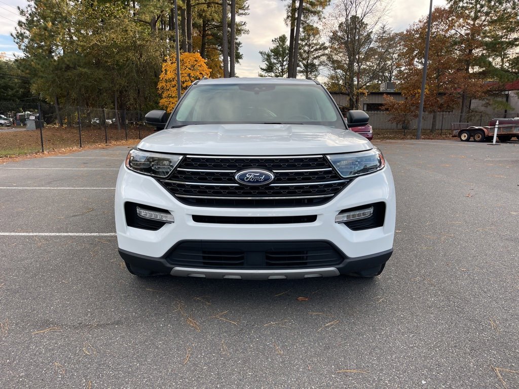 Used 2024 Ford Explorer XLT w/ Equipment Group 202A image 4