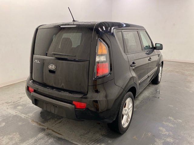 Used 2011 Kia Soul + FWD image 6