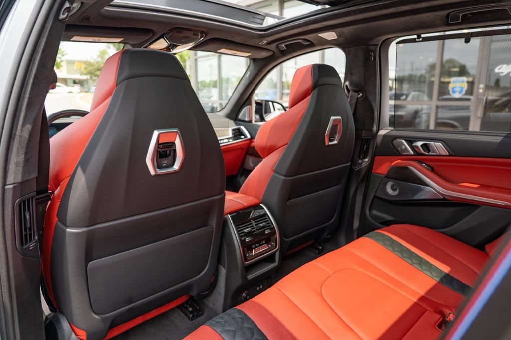 Used 2025 BMW X5 M Competition w/ Executive Package AWD/4WD image 17