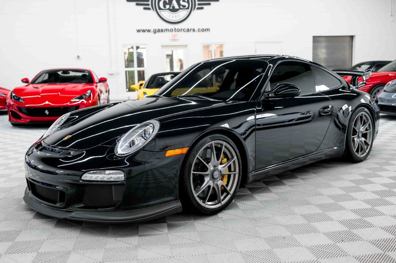 Used 2010 Porsche 911 GT3 RWD image 4