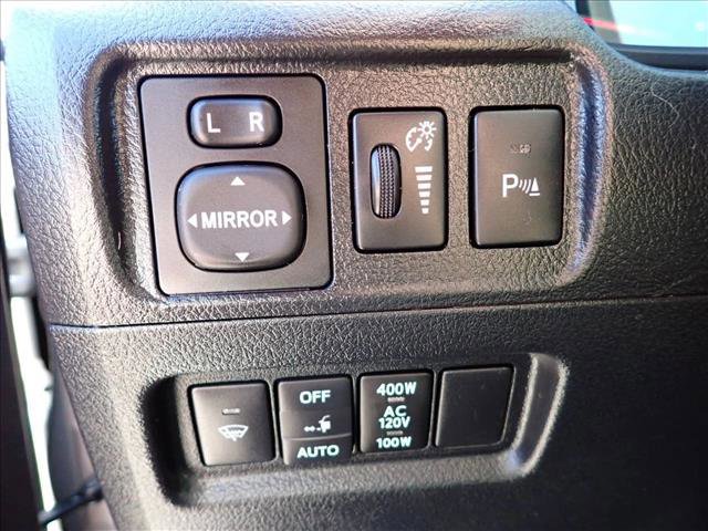 Used 2018 Toyota 4Runner Limited AWD/4WD image 16