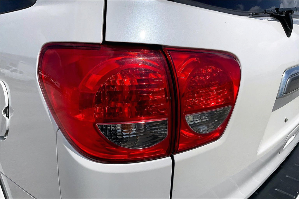Used 2014 Toyota Sequoia Platinum RWD image 35