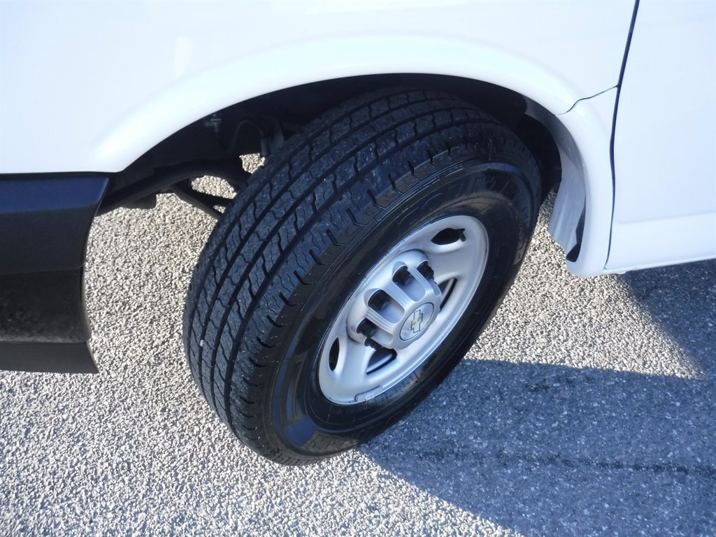 Used 2020 Chevrolet Express 3500 LS image 17