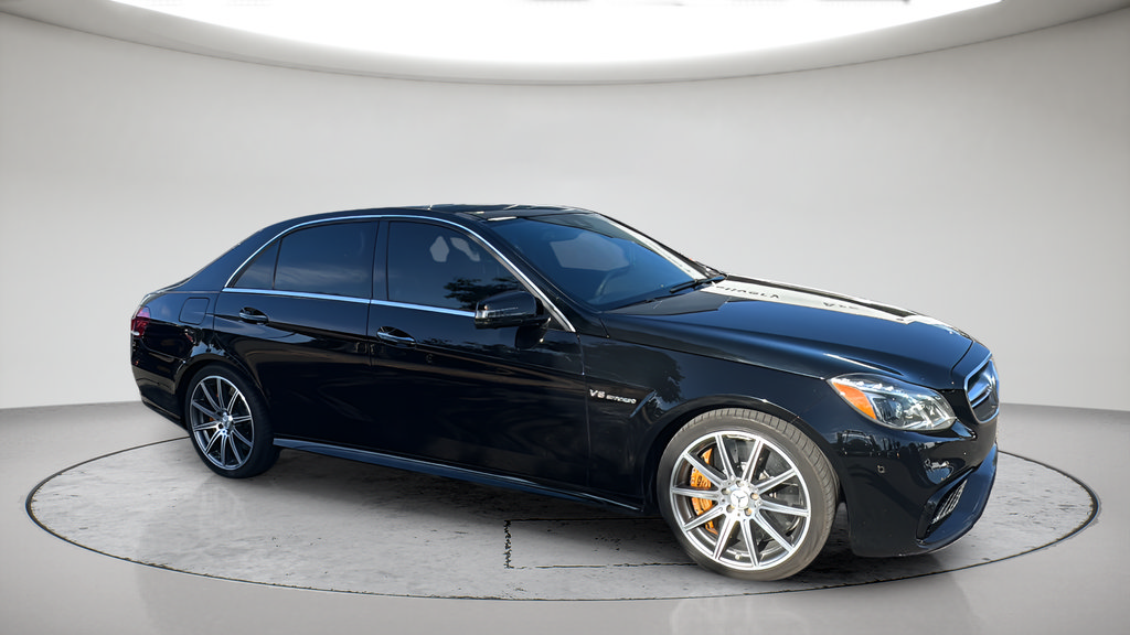 Used 2014 Mercedes-Benz E 63 AMG S-Model image 2