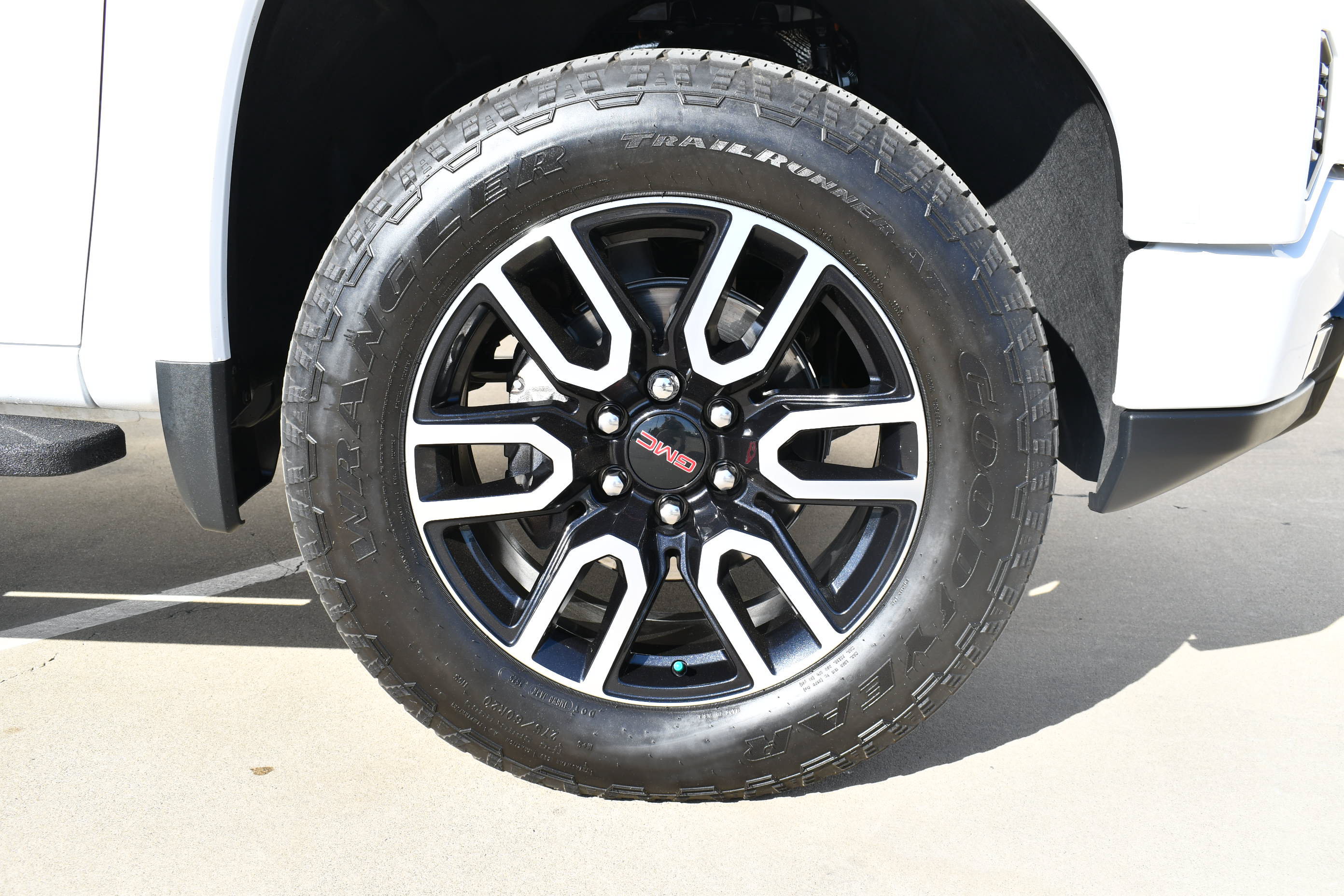 Used 2026 GMC Sierra 1500 AT4 w/ AT4 Premium Package AWD/4WD image 3