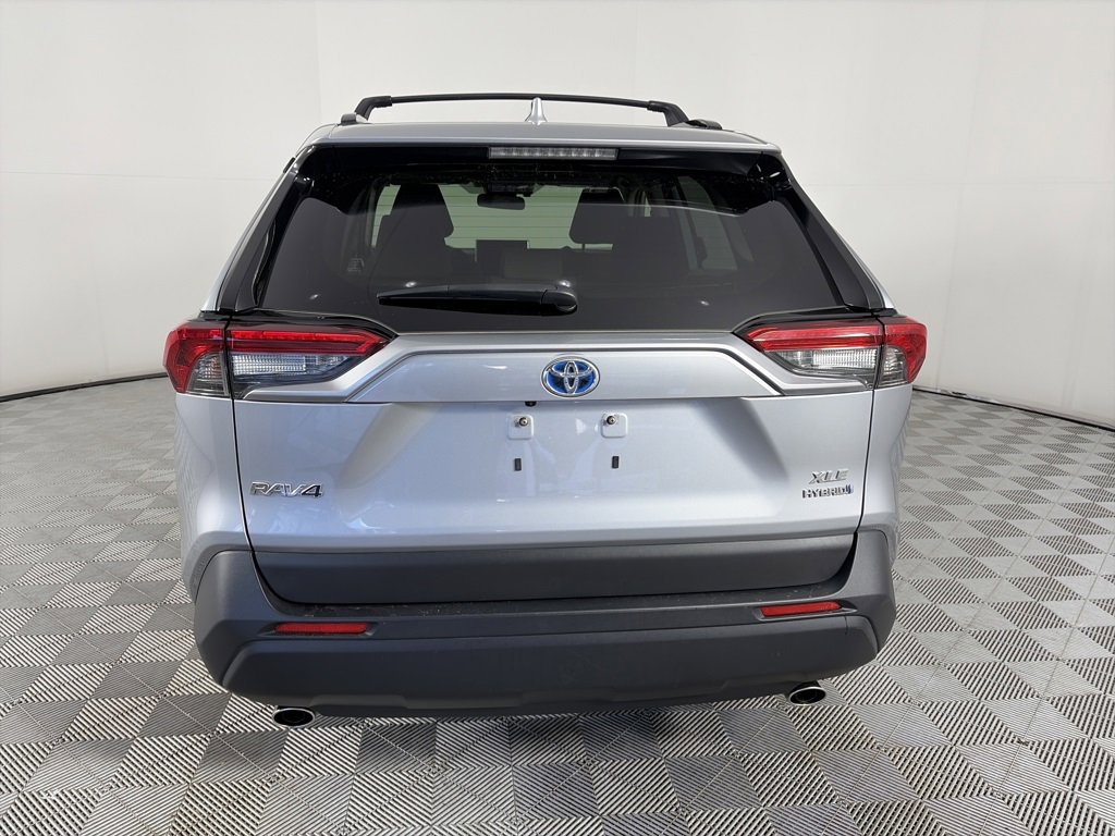 Used 2022 Toyota RAV4 XLE image 6