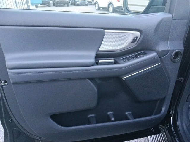 New 2026 Ford Expedition Active image 11