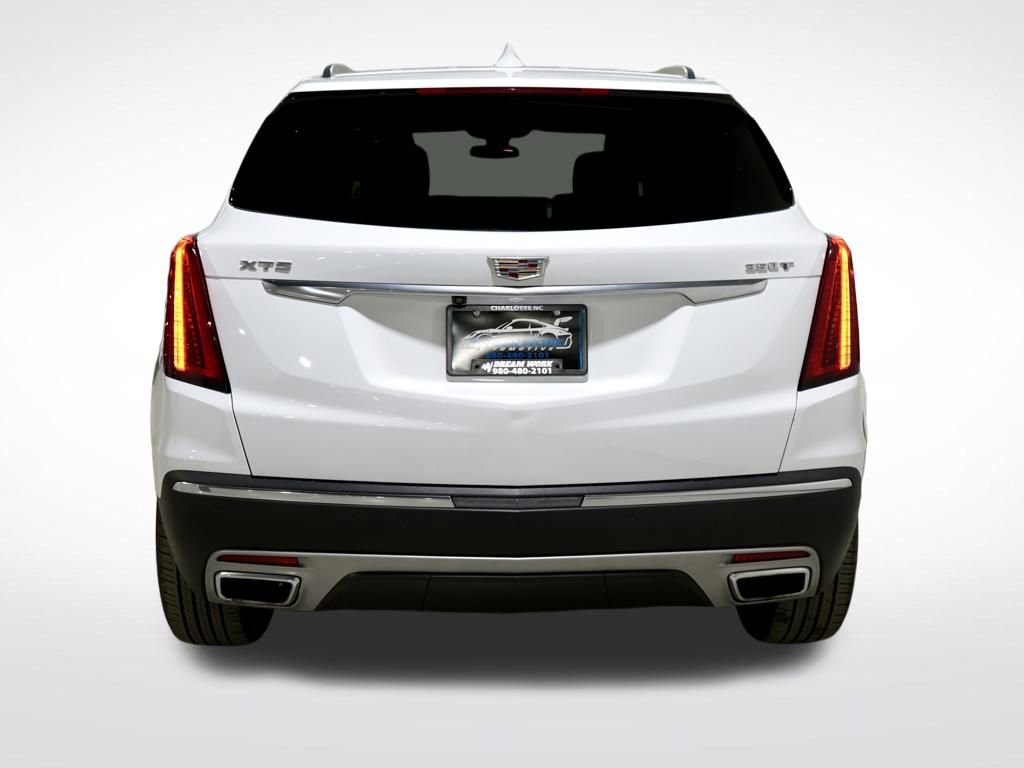 Used 2024 Cadillac XT5 Premium Luxury image 9