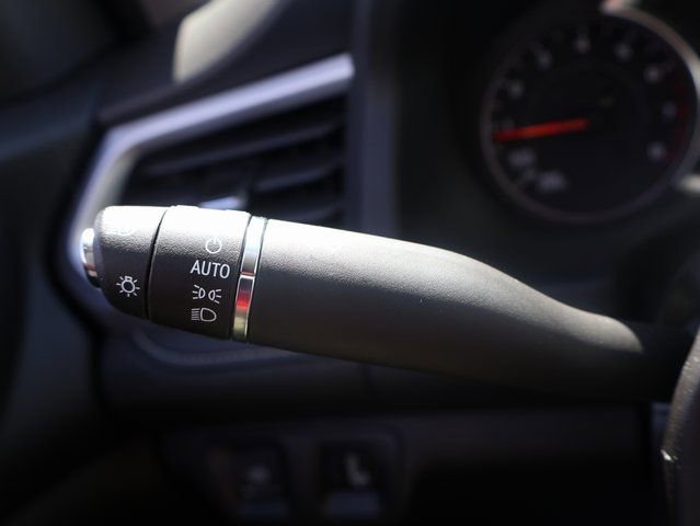 Certified 2023 GMC Acadia SLE w/ Driver Convenience Package AWD/4WD image 39