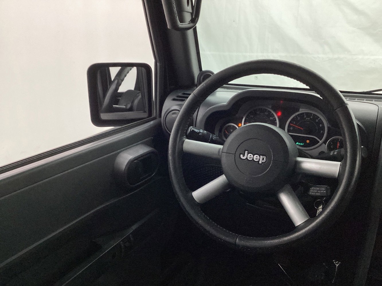 Used 2009 Jeep Wrangler Unlimited Sahara w/ Dual Top Group image 30