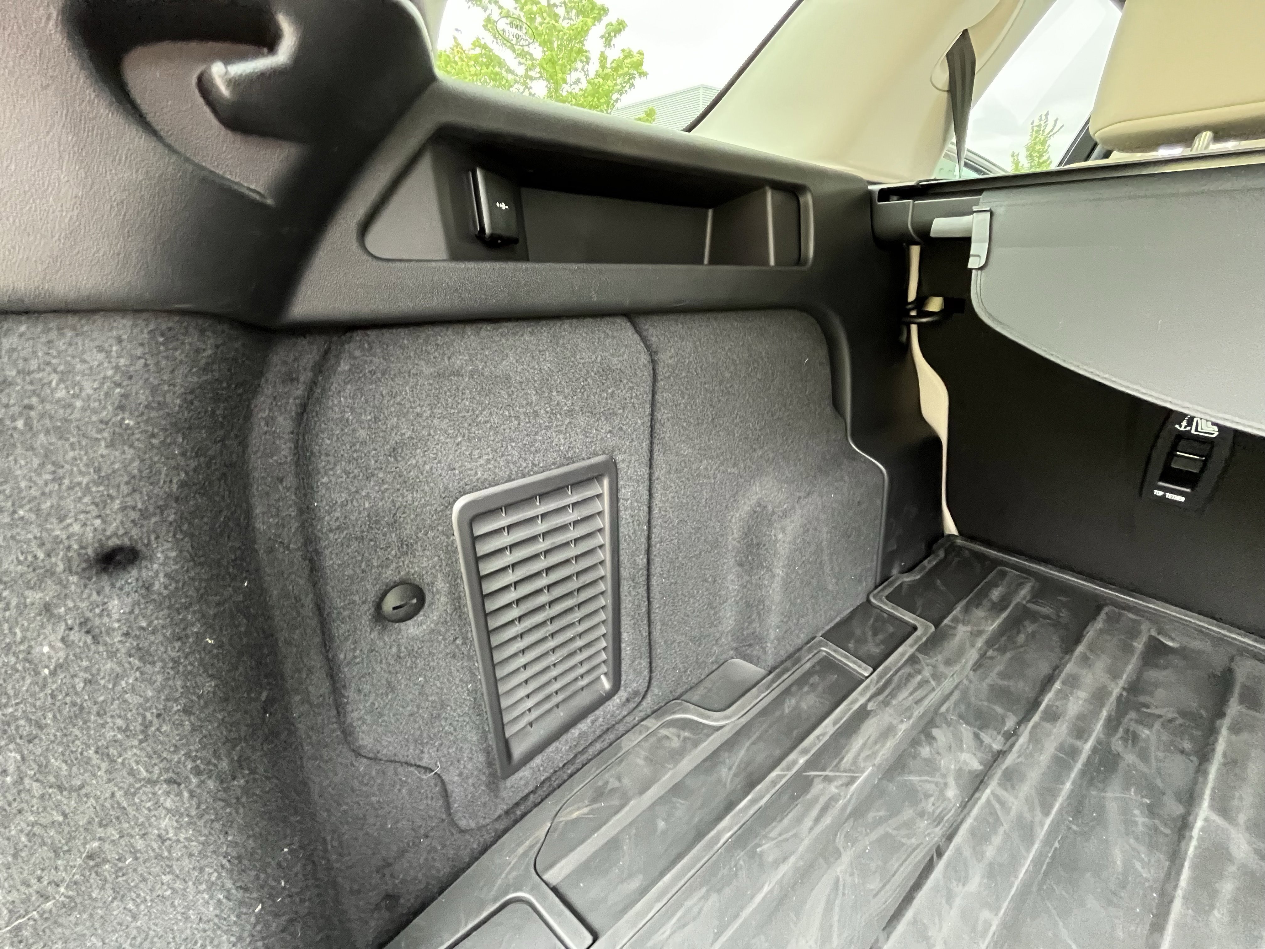 Used 2025 Land Rover Discovery Sport S AWD/4WD image 36