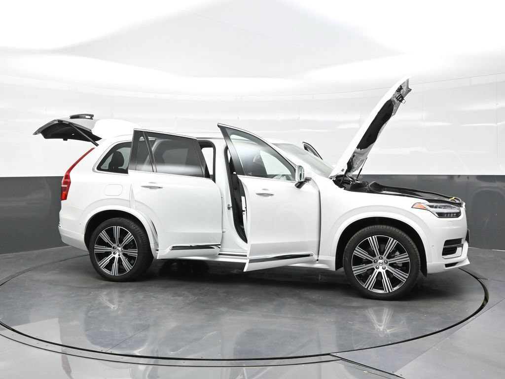 Used 2025 Volvo XC90 T8 Plus w/ Protection Package Premier AWD/4WD image 49