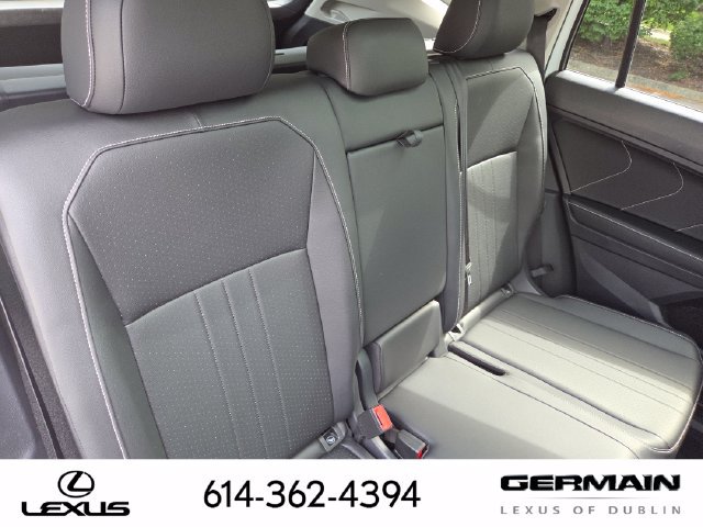 Used 2024 Volkswagen Tiguan SE AWD/4WD image 33