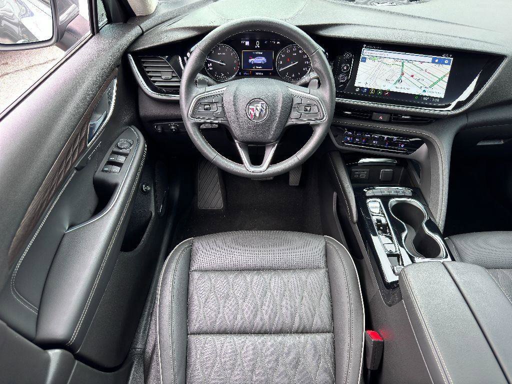 Used 2023 Buick Envision Avenir image 29