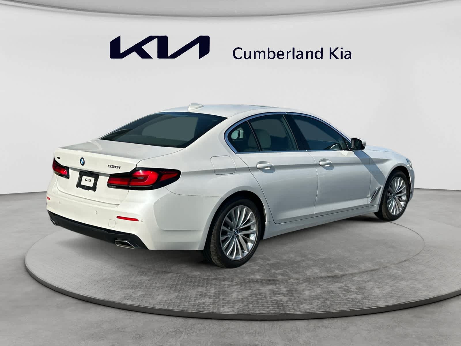 Used 2023 BMW 530i xDrive w/ Premium Package AWD/4WD image 5