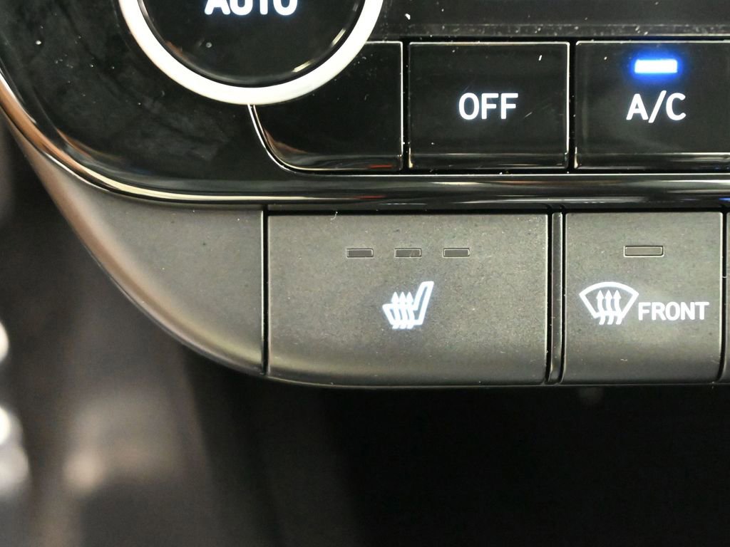 Used 2023 Hyundai Elantra Blue FWD image 12