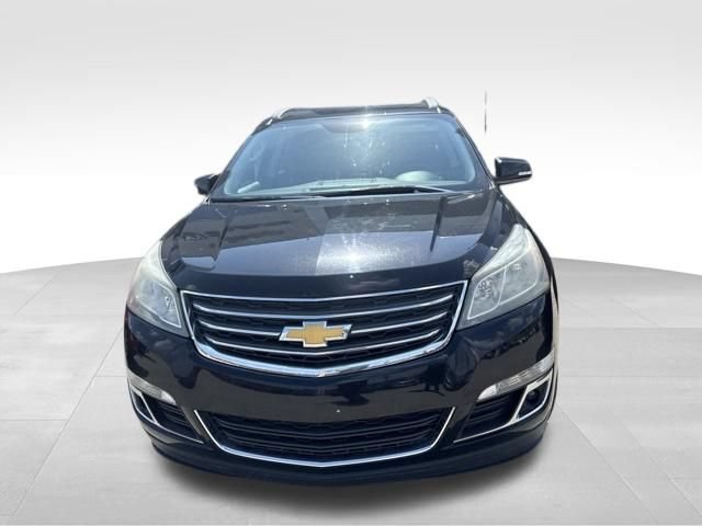 Used 2017 Chevrolet Traverse LT FWD image 2