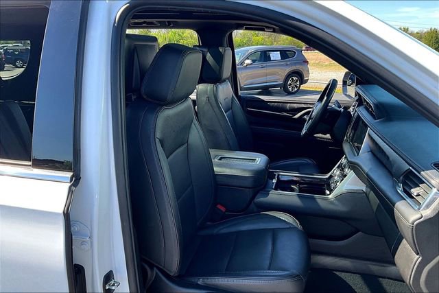Used 2023 GMC Yukon XL Denali w/ Denali Reserve Package AWD/4WD image 30