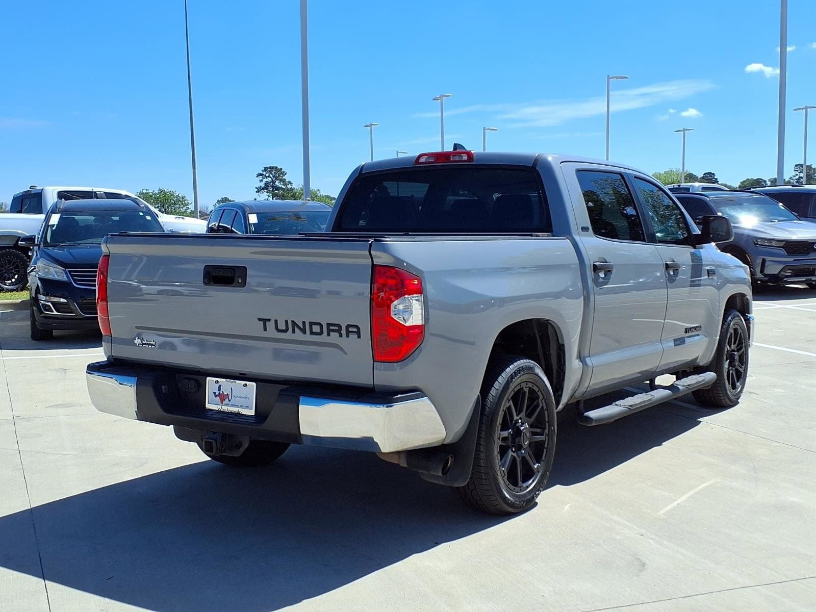 Used 2020 Toyota Tundra SR5 w/ SR5 Upgrade Package image 6