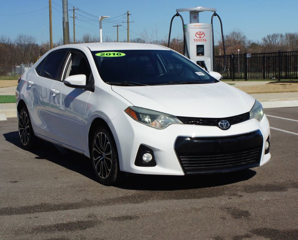 Used 2016 Toyota Corolla S image 2