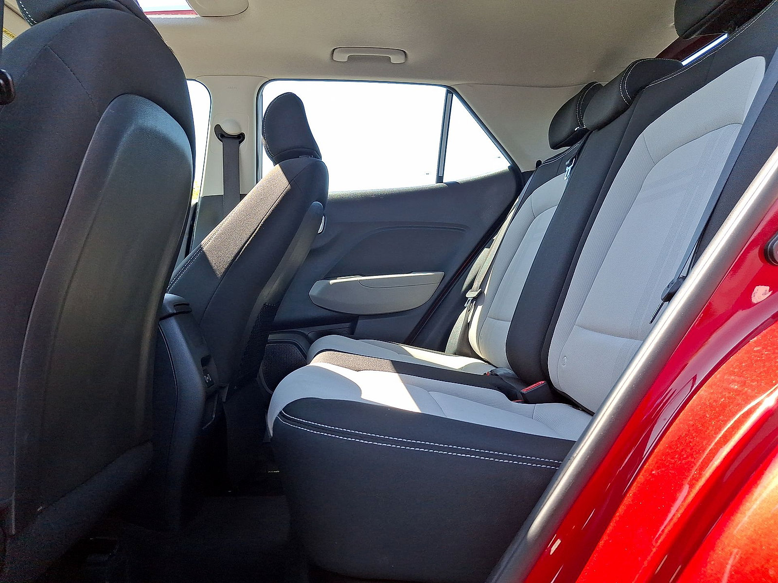 Used 2024 Hyundai Venue SEL FWD image 19