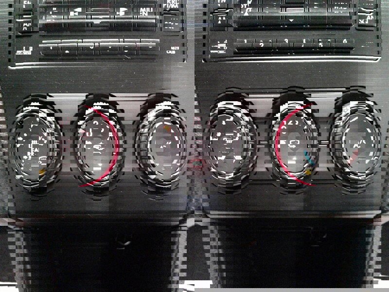 Used 2013 Subaru Impreza 2.0i image 17