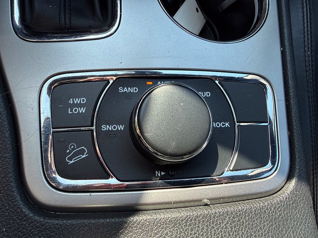 Used 2019 Jeep Grand Cherokee Limited AWD/4WD image 33