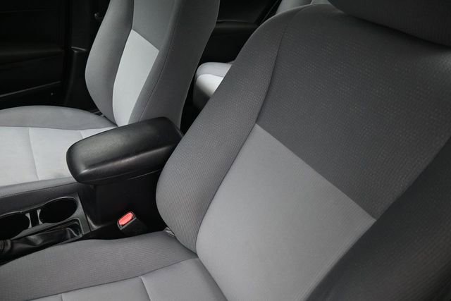 Used 2016 Toyota Corolla L FWD image 18