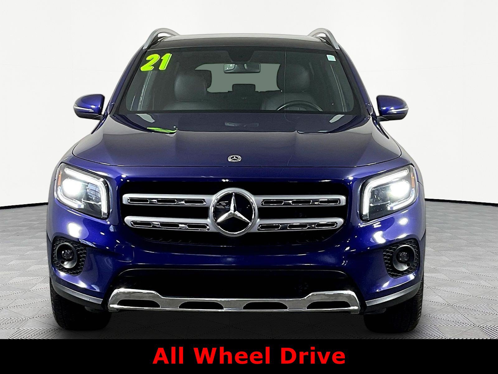 Used 2021 Mercedes-Benz GLB 250 4MATIC image 2