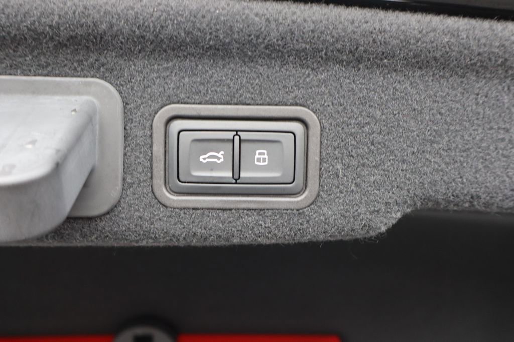 Used 2017 Audi A8 L 3.0T w/ Executive Package image 45