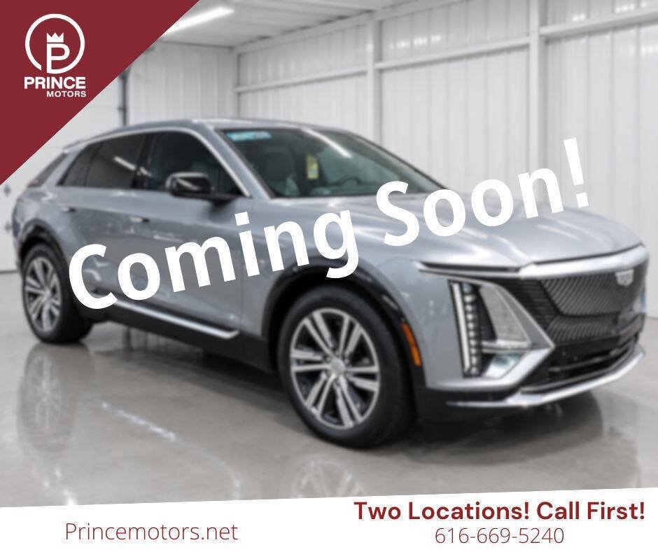 Used 2024 Cadillac Lyriq Luxury AWD/4WD image 1