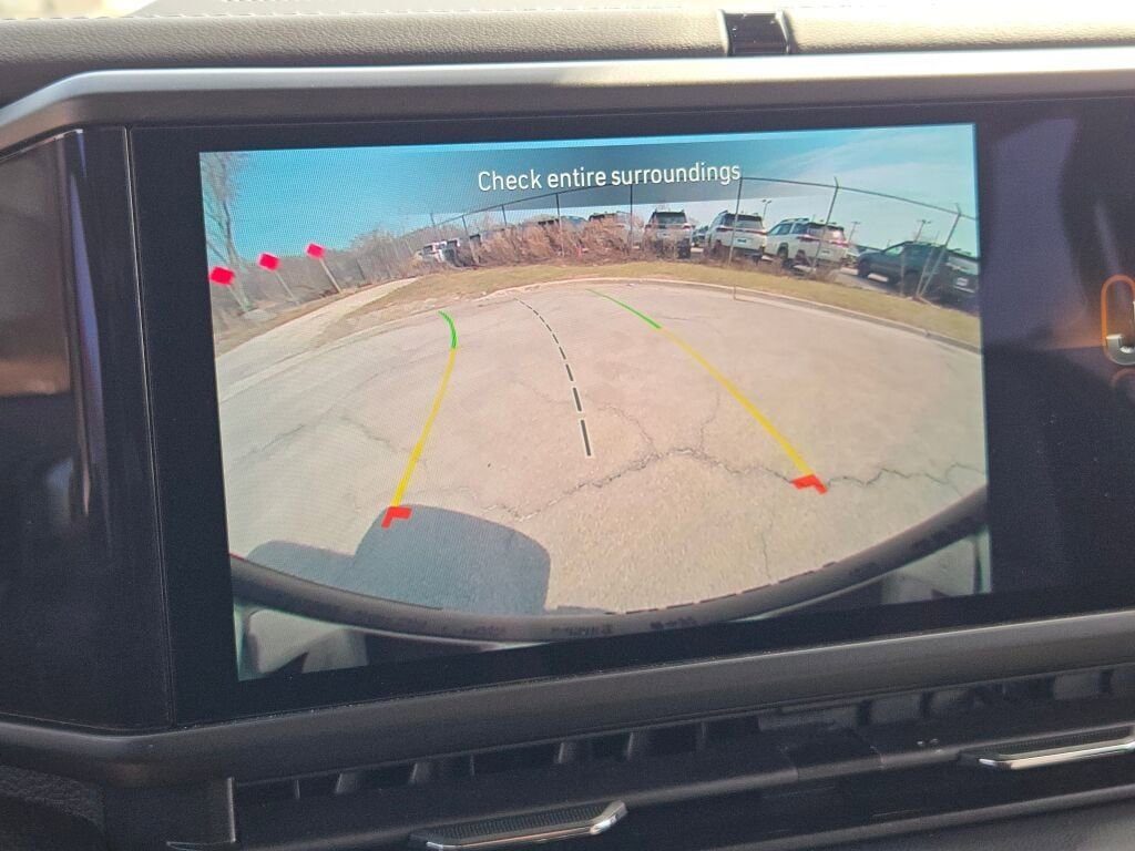 Used 2025 Jeep Wrangler Unlimited Sahara w/ Safety Group image 22