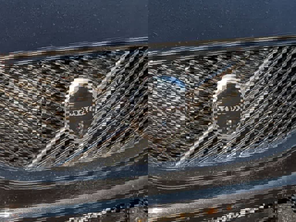 Used 2026 Volvo XC60 B5 Plus w/ Protection Package Premier image 11