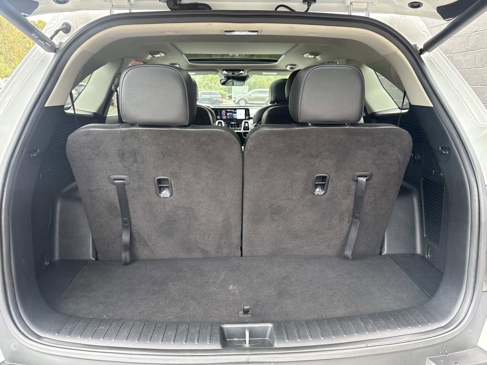 Used 2022 Kia Sorento SX Prestige image 12