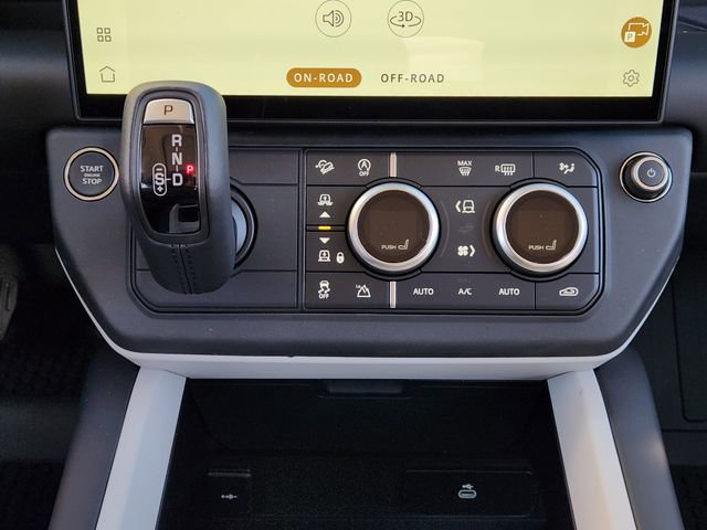 Used 2026 Land Rover Defender 110 S image 14
