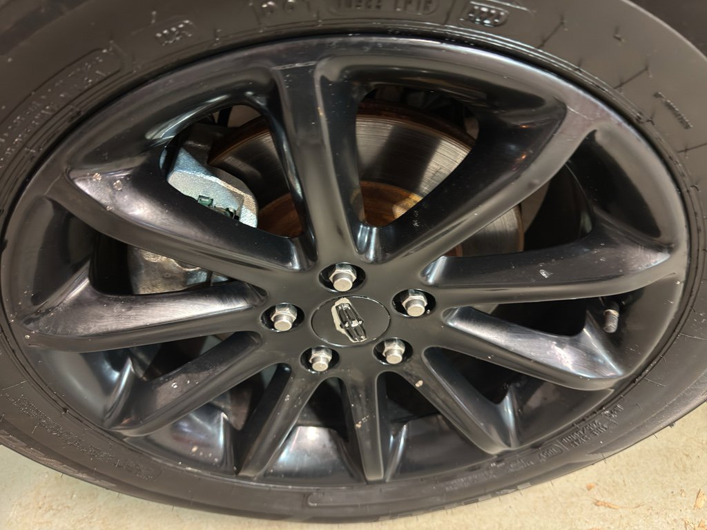 Used 2012 Lincoln MKX AWD image 33