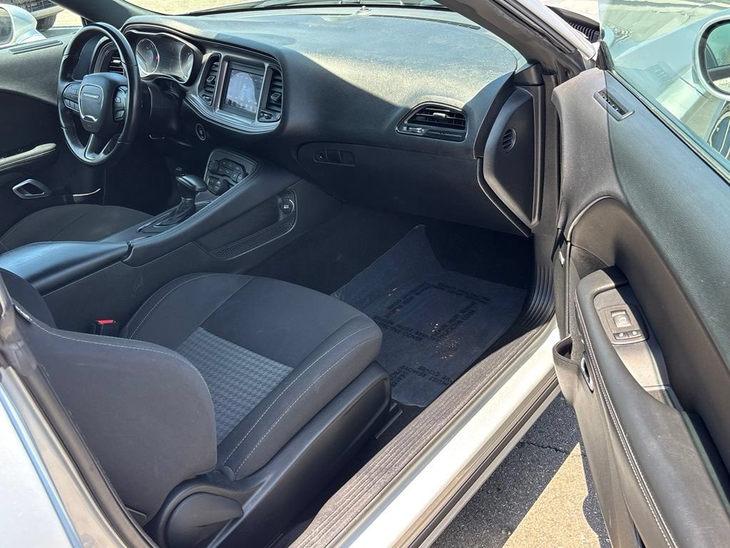 Used 2023 Dodge Challenger R/T RWD image 27