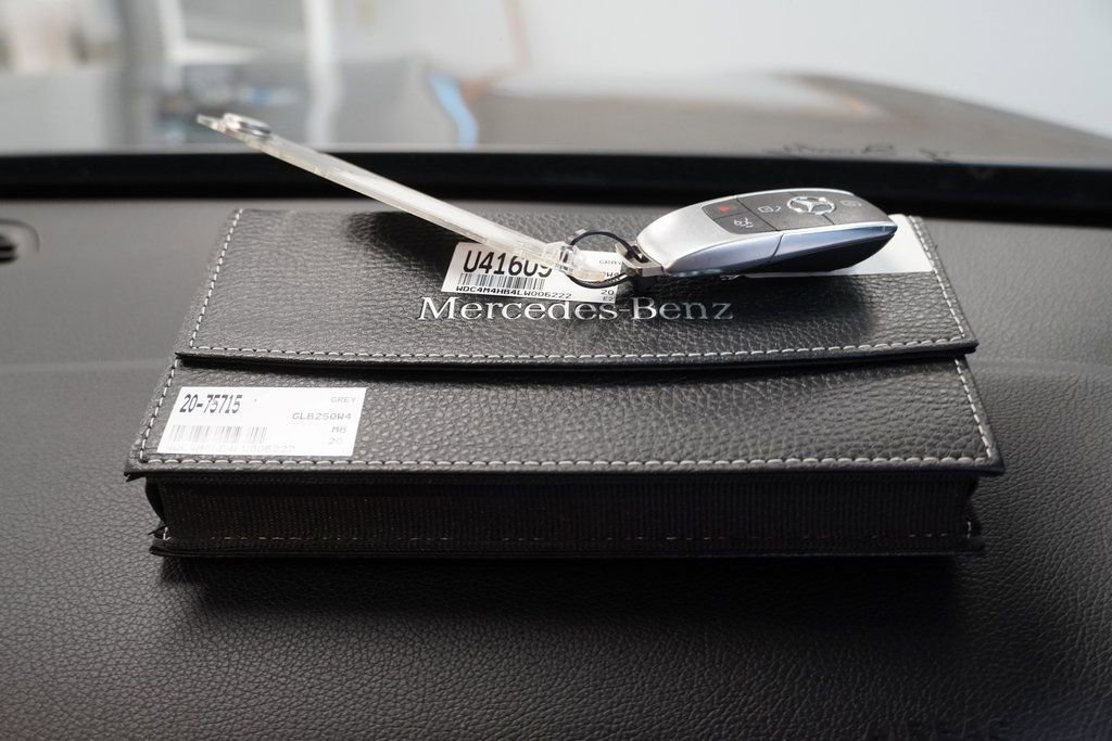 Used 2020 Mercedes-Benz GLB 250 4MATIC image 38