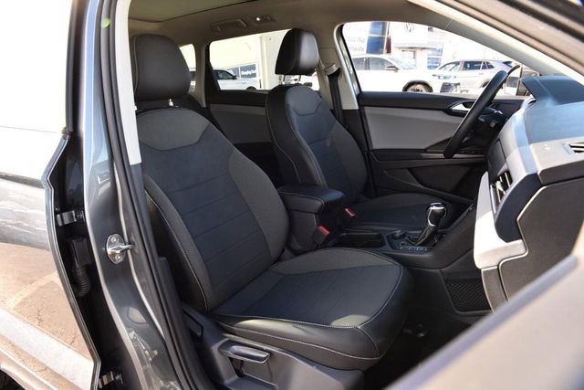 Certified 2022 Volkswagen Taos SE w/ Panoramic Sunroof Package image 20