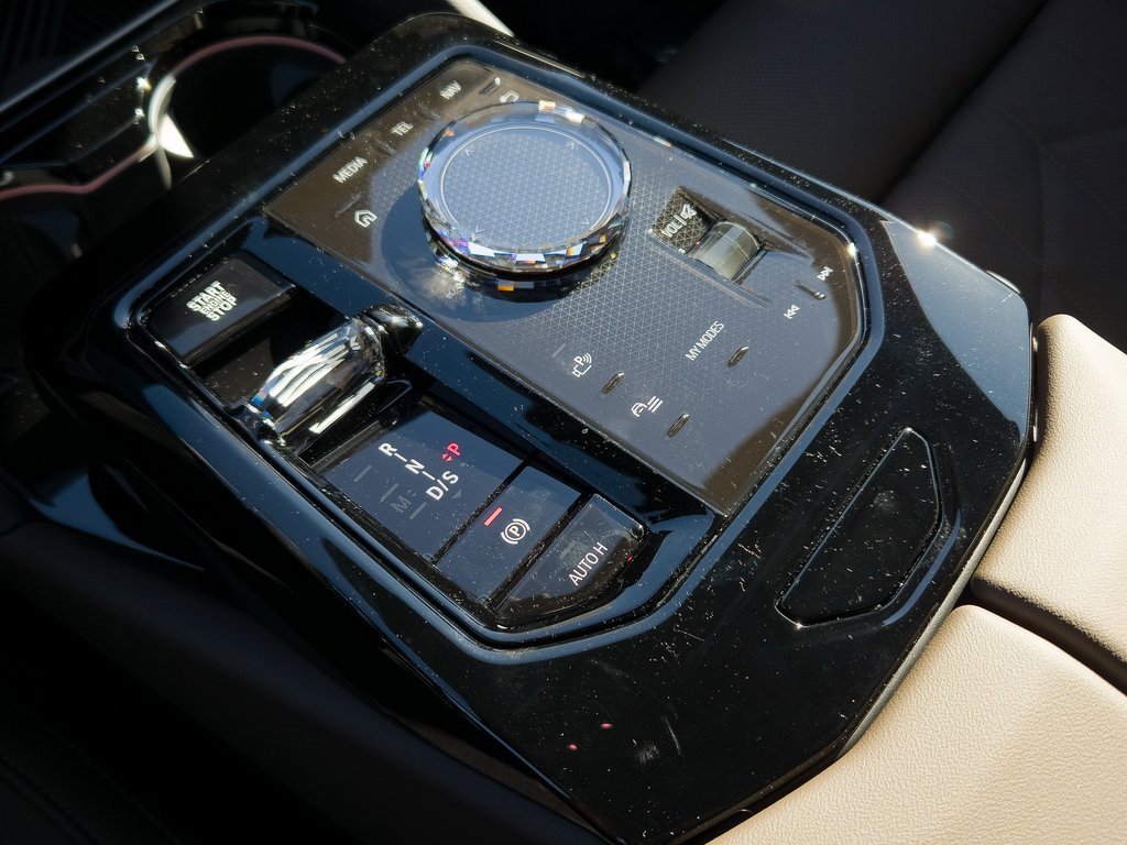 New 2026 BMW 530i w/ Executive Package image 12