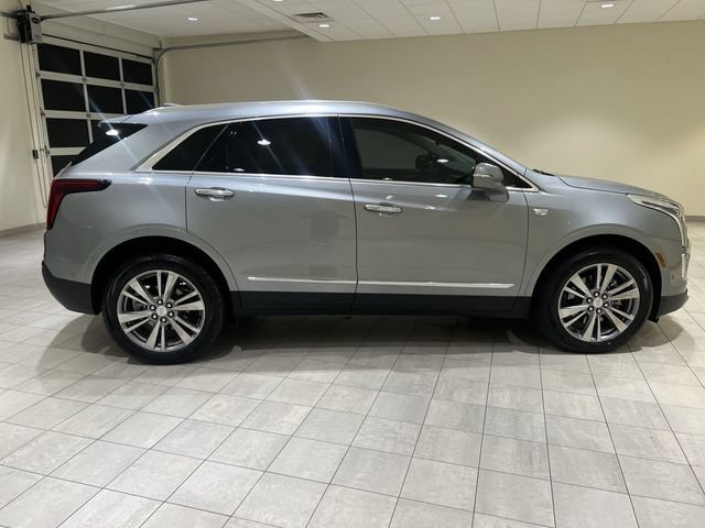 Used 2024 Cadillac XT5 Premium Luxury w/ Technology Package FWD image 6