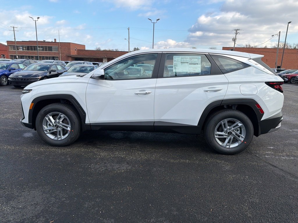 New 2026 Hyundai Tucson SE image 4