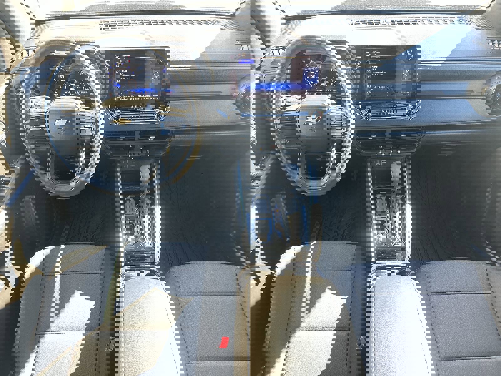 Used 2024 Chevrolet Colorado W/T w/ WT Convenience Package image 18