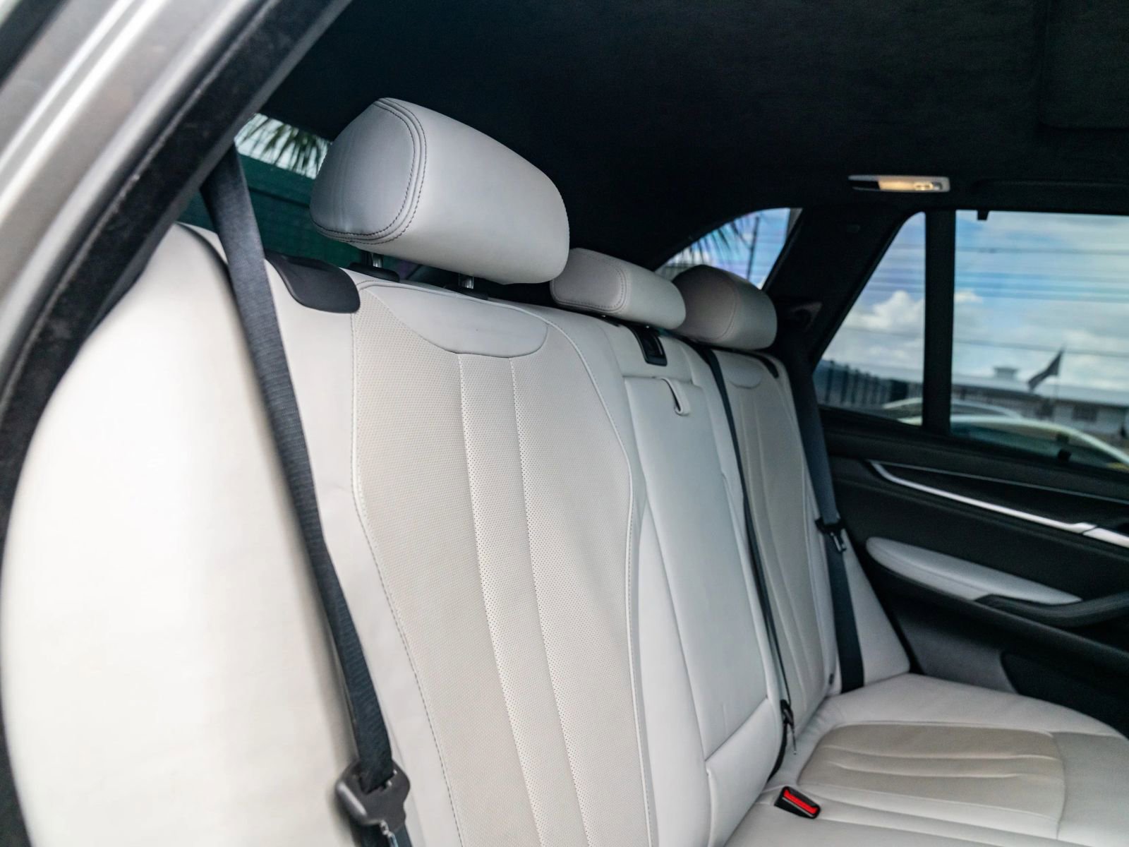 Used 2017 BMW X5 M image 21