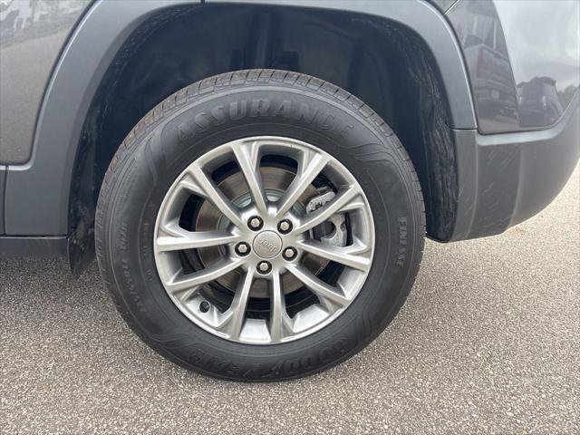 Certified 2022 Jeep Cherokee Latitude Lux AWD/4WD image 9