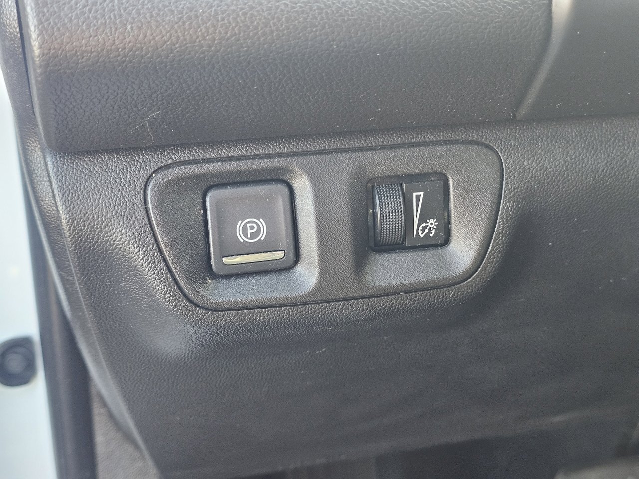 Used 2019 GMC Acadia SLT image 28