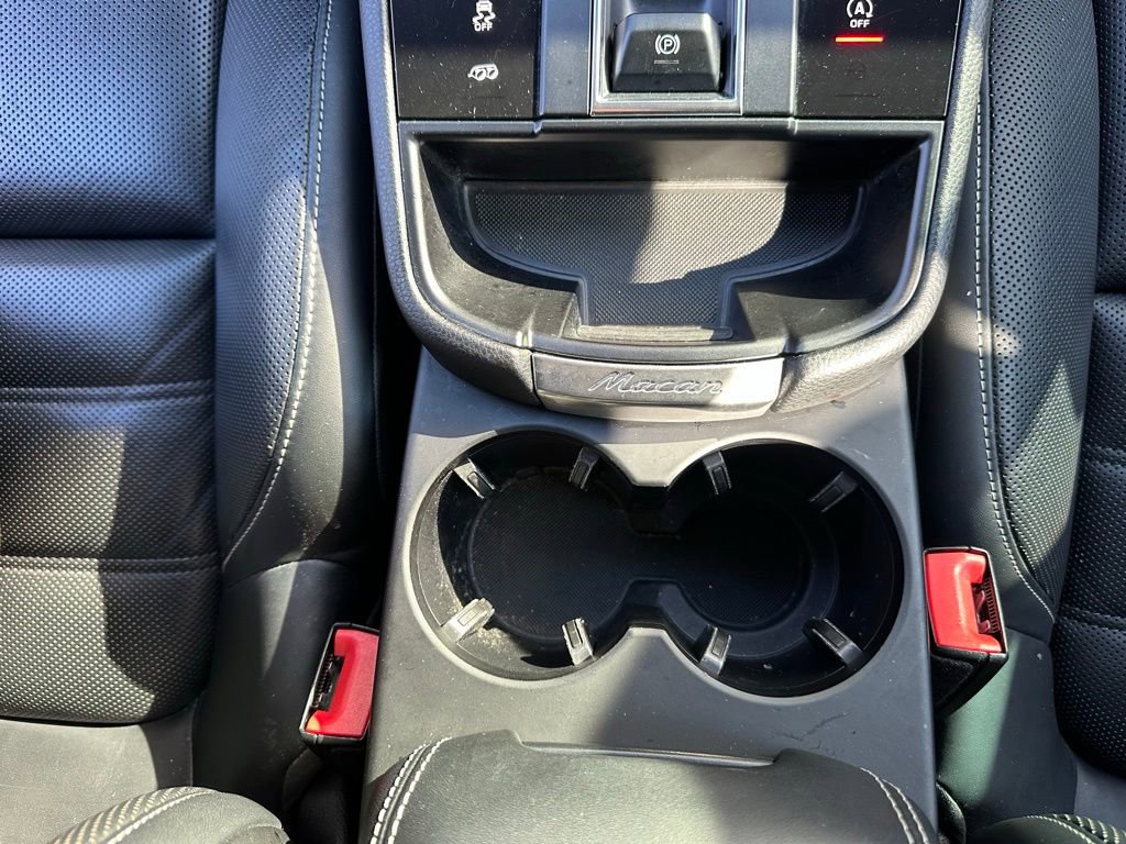 Certified 2023 Porsche Macan GTS image 28