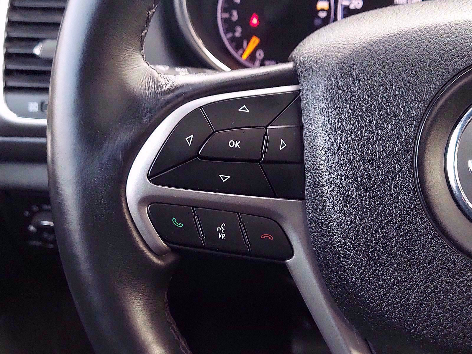 Used 2018 Jeep Grand Cherokee Altitude image 21