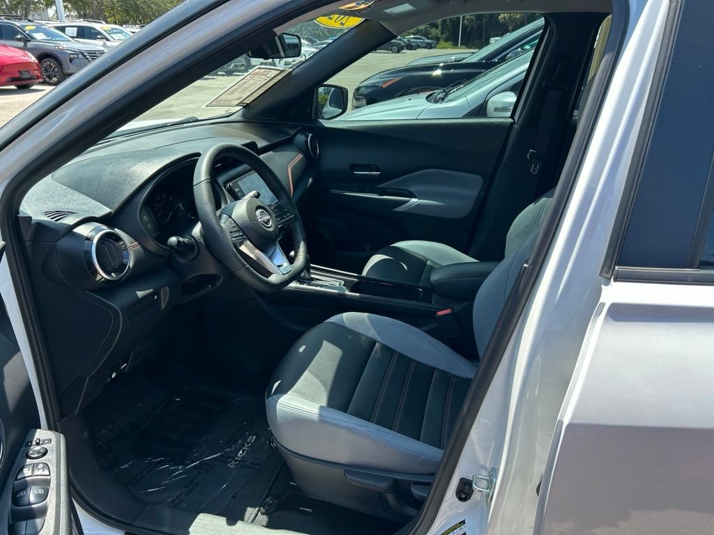 Certified 2024 Nissan Kicks SR w/ SR Premium Package FWD image 17