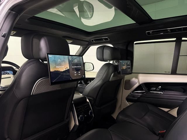 Used 2024 Land Rover Range Rover Autobiography AWD/4WD image 22